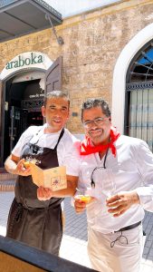AAntonio Fernández e Ivan Villa se mostraban satisfechos con el éxito de la jornada gastronómica de San Valentín en el Restaurante arabokaPLAZA 